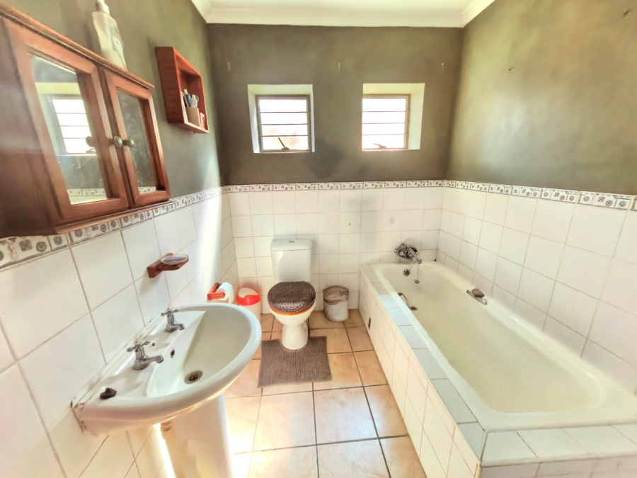3 Bedroom Property for Sale in Waterval East North West